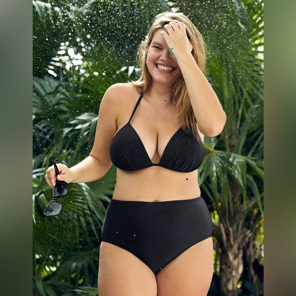 Aerie Perky Triangle Bikini Top in Black Size Medium New with tag